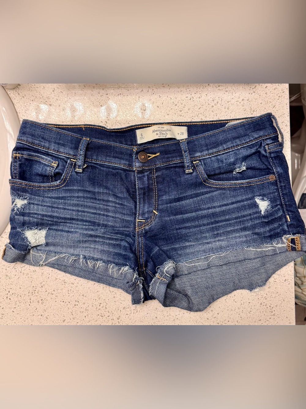 ✨MIX & MATCH: 4 FOR $25✨| Abercrombie & Fitch Distressed Denim Cutoff Shorts